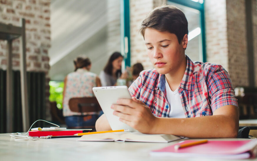 Are Educational Apps the Secret Weapon Against Student Boredom?