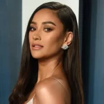 Shay Mitchell Net Worth